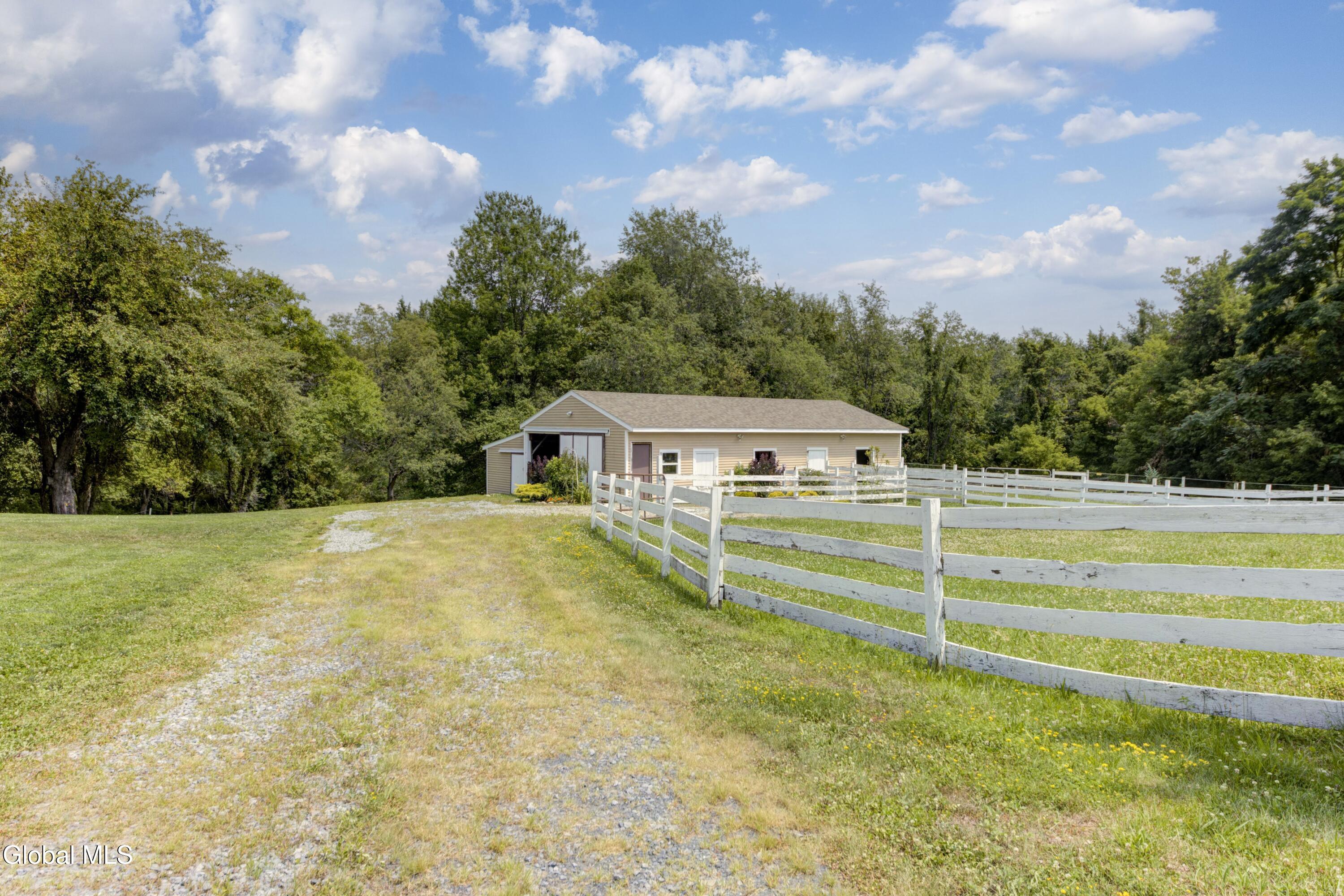 101 Button Road Halfmoon NY 12188
