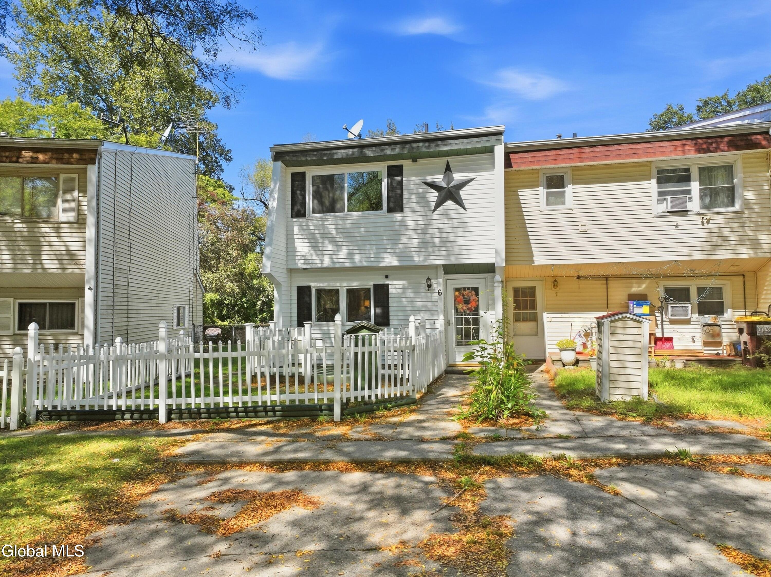 6 Tenandaho Lane Mechanicville NY 12118