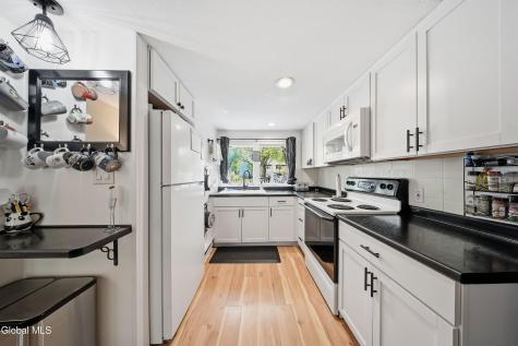 6 Tenandaho Lane Mechanicville NY 12118