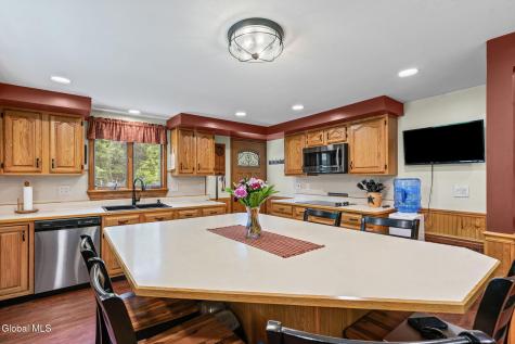121 Maltbie Drive Amsterdam NY 12010
