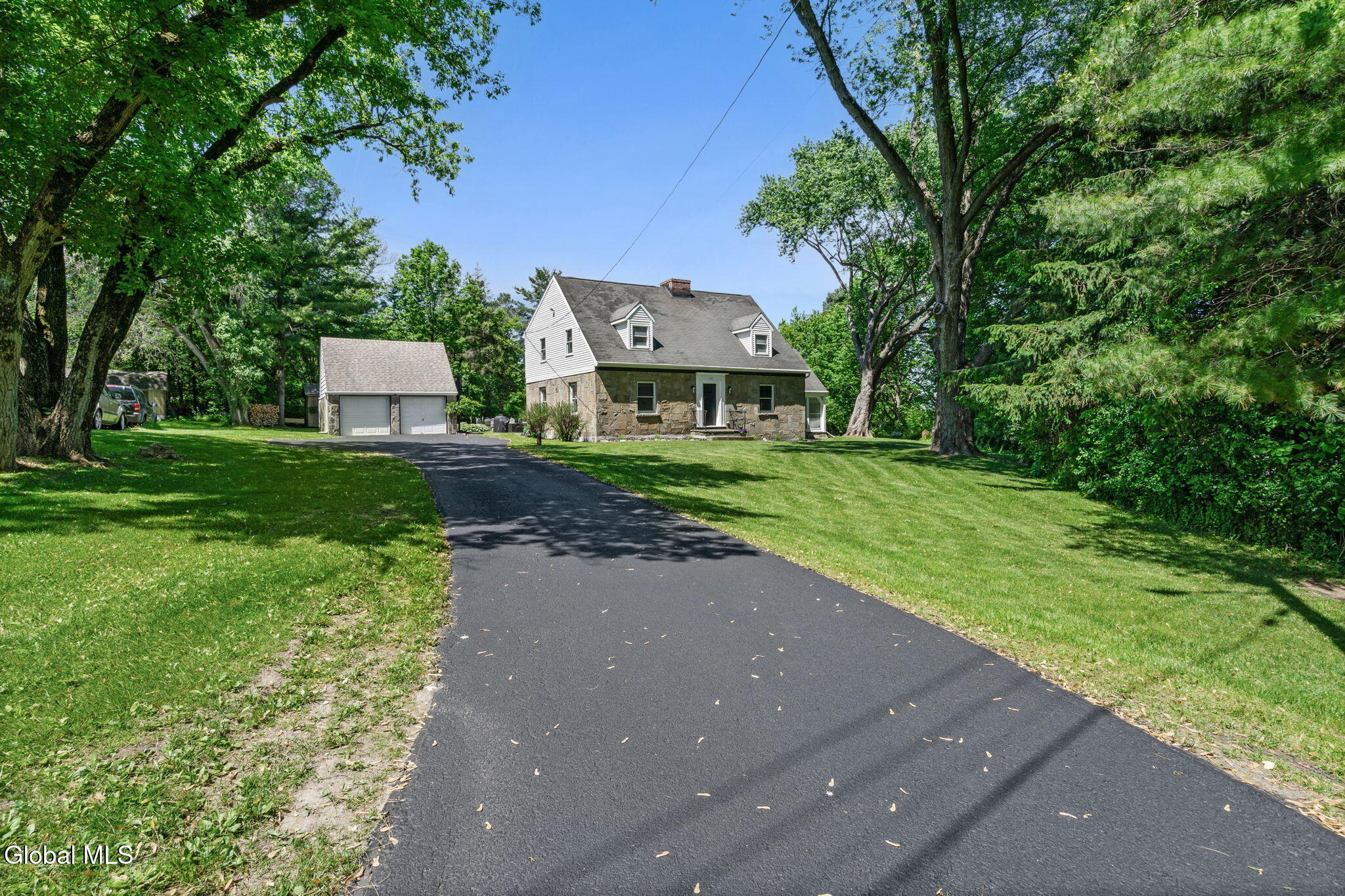 121 Maltbie Drive Amsterdam NY 12010