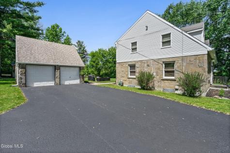 121 Maltbie Drive Amsterdam NY 12010