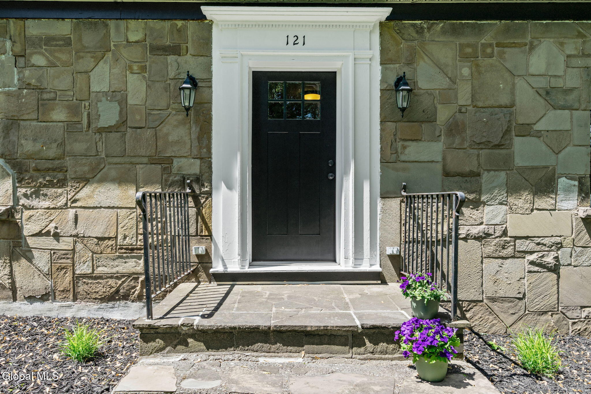 121 Maltbie Drive Amsterdam NY 12010