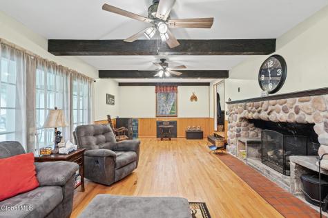 121 Maltbie Drive Amsterdam NY 12010