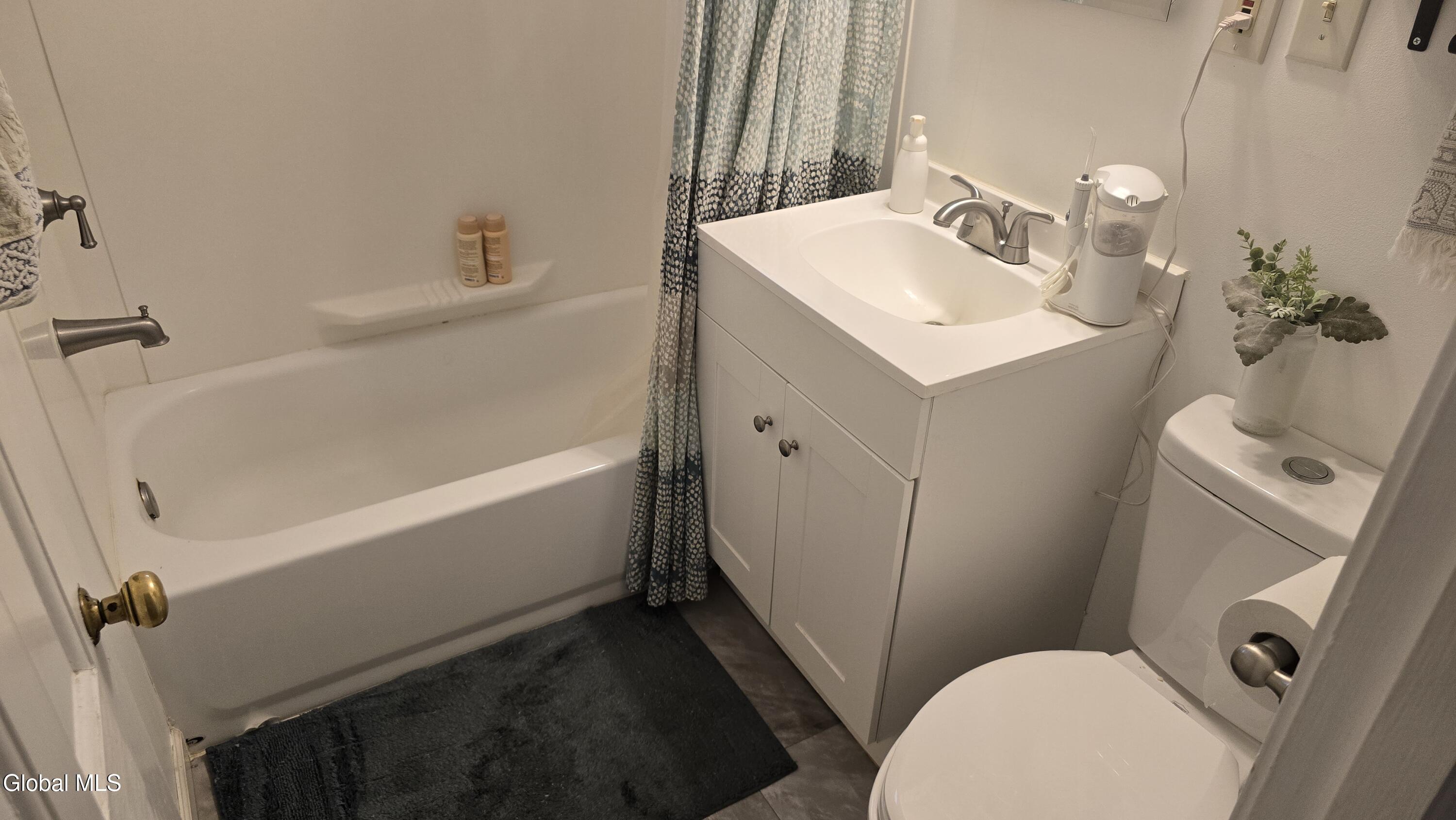 35 Eastholm Road Schenectady NY 12304