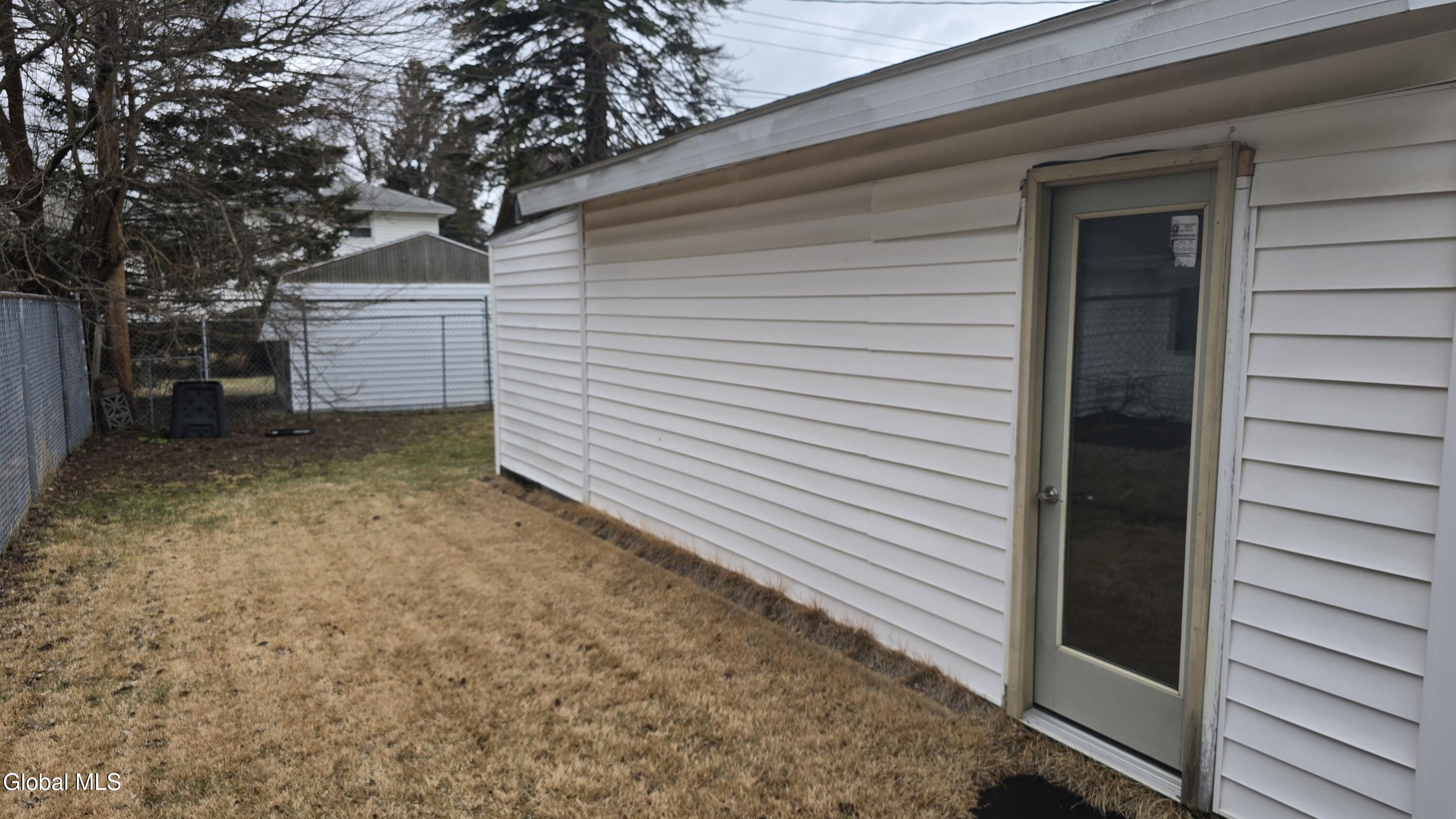 35 Eastholm Road Schenectady NY 12304