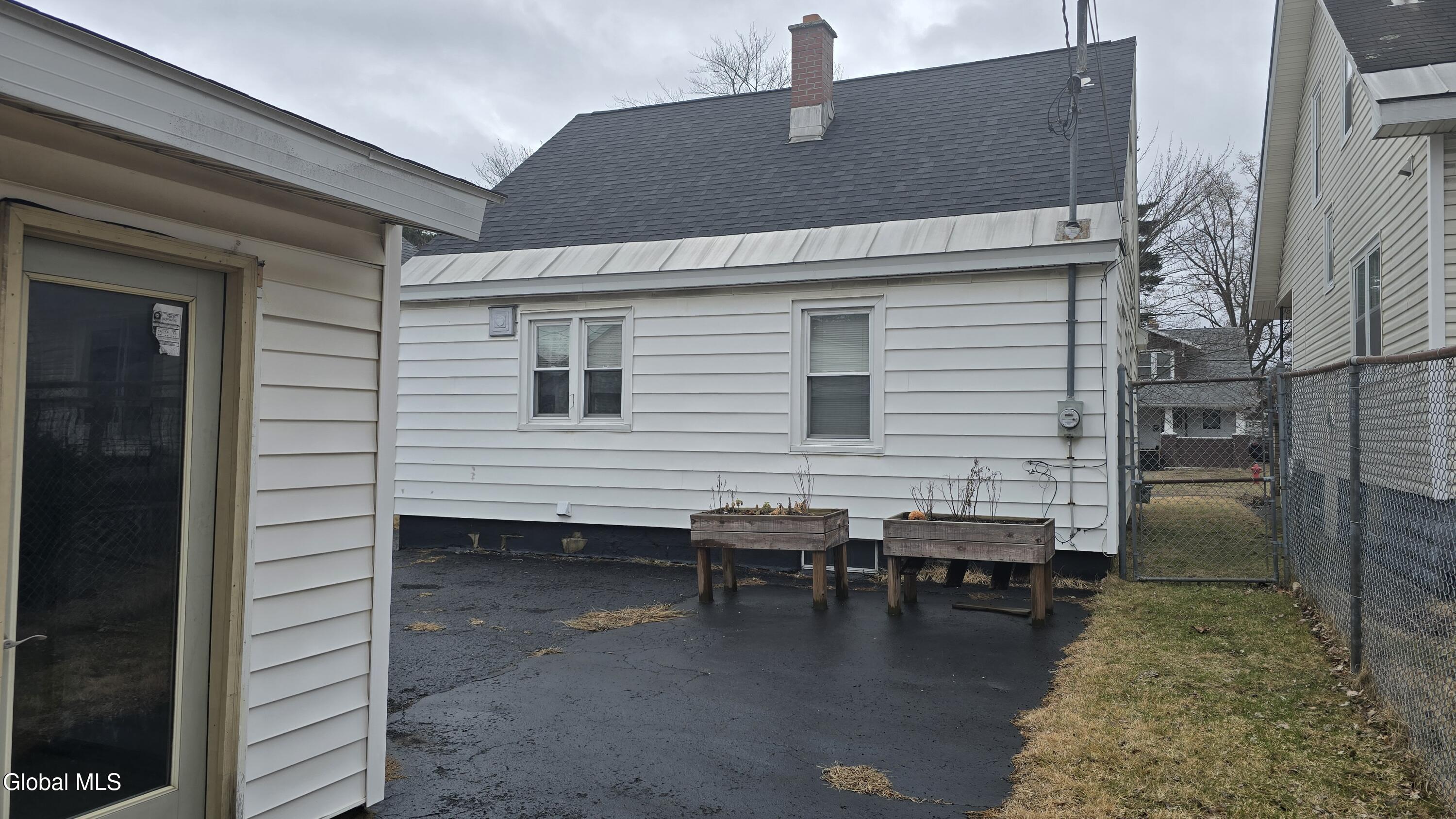 35 Eastholm Road Schenectady NY 12304