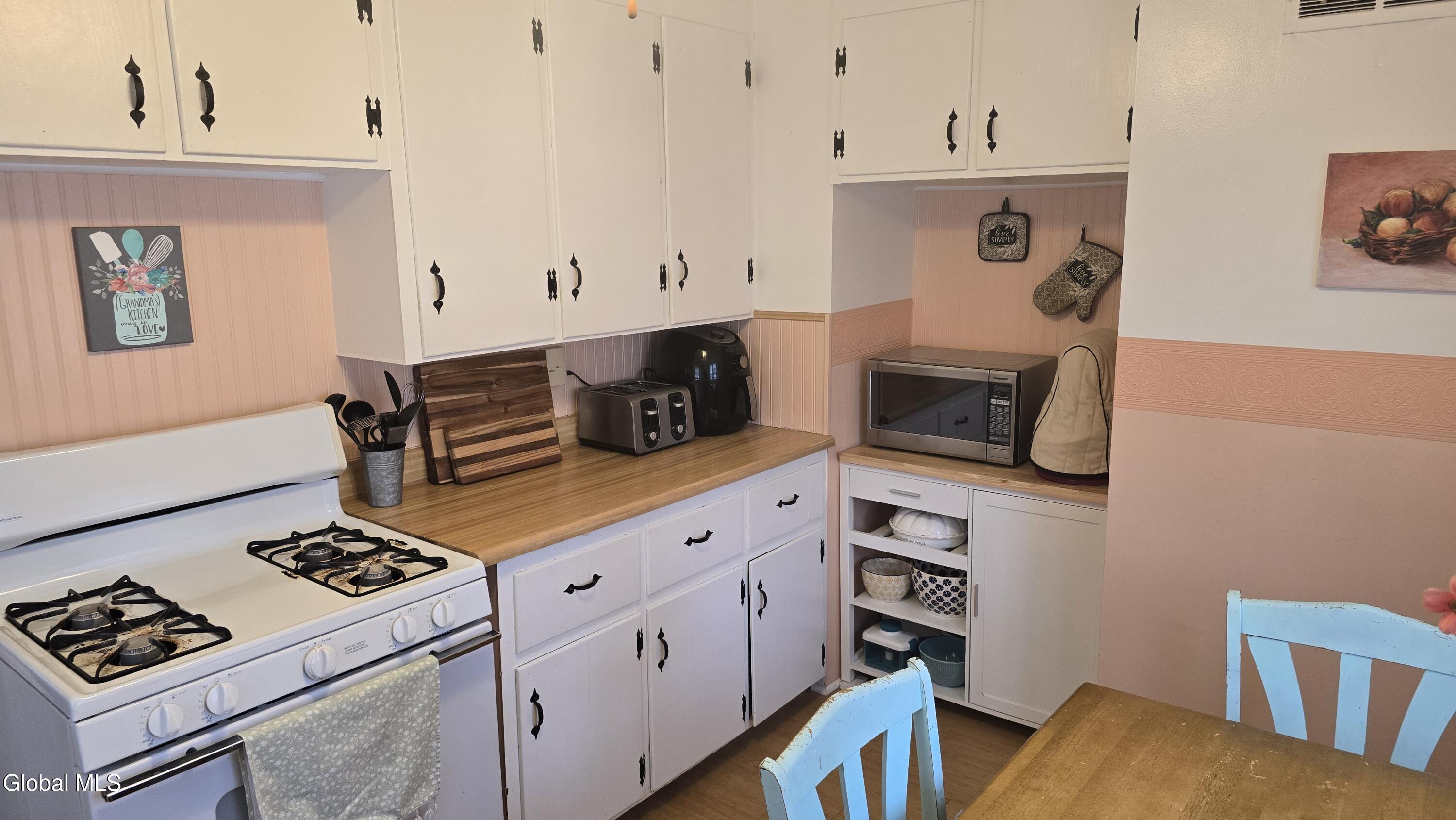 35 Eastholm Road Schenectady NY 12304