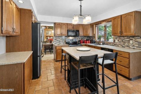 53 Sonat Road Clifton Park NY 12065