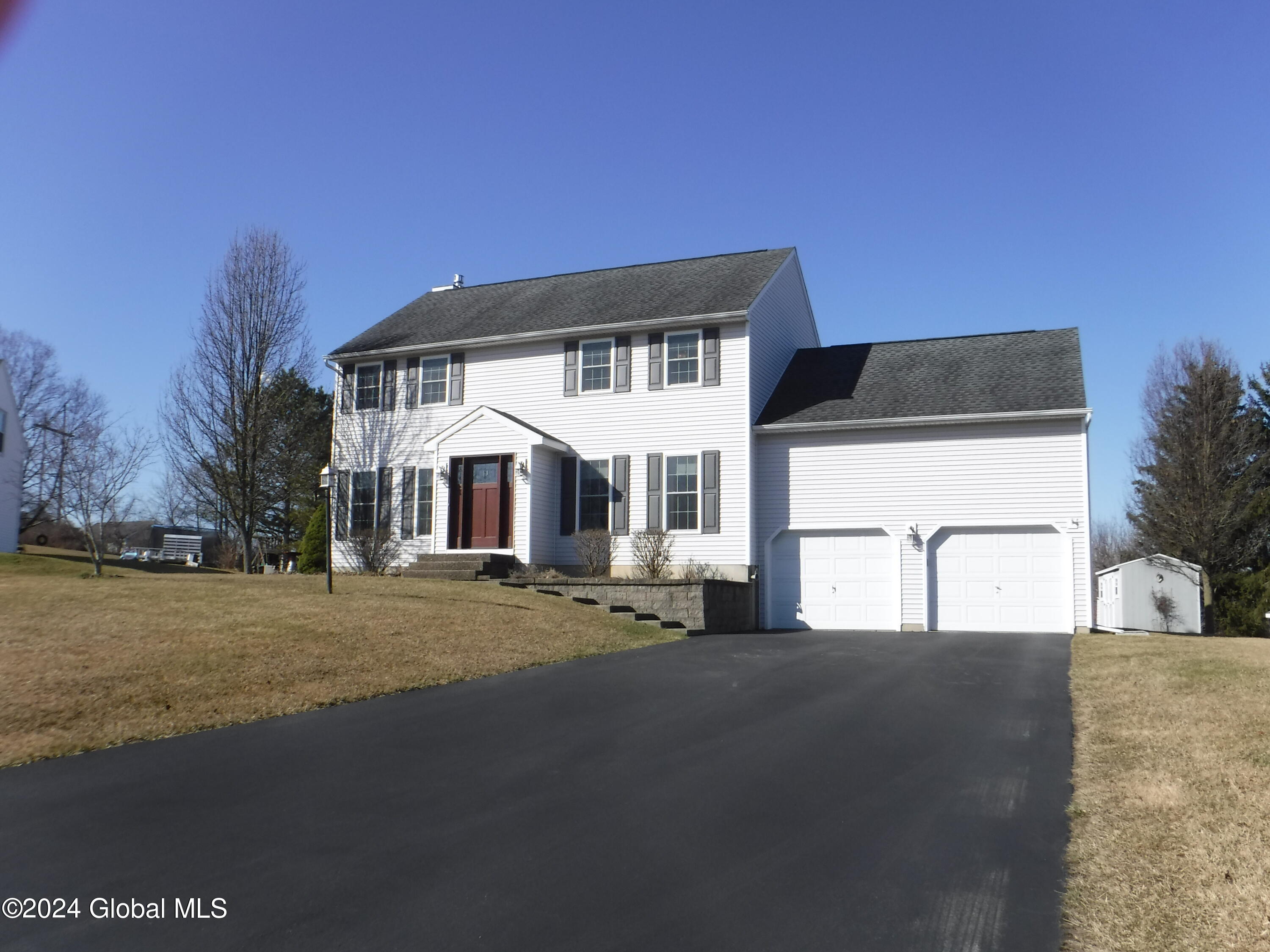 15 Lilac Lane Latham NY 12110