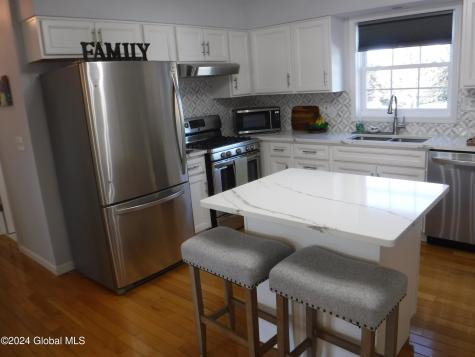 15 Lilac Lane Latham NY 12110