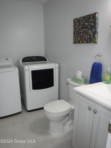 15 Lilac Lane Latham NY 12110