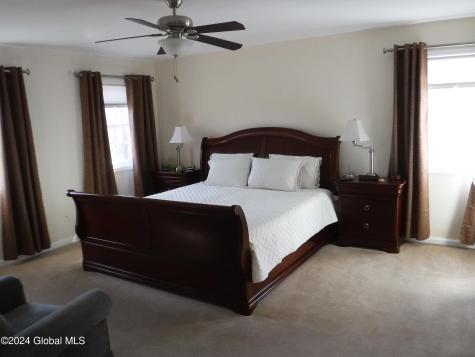 15 Lilac Lane Latham NY 12110