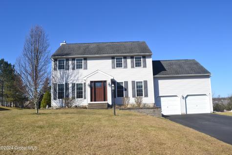15 Lilac Lane Latham NY 12110
