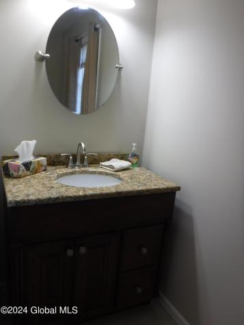 15 Lilac Lane Latham NY 12110