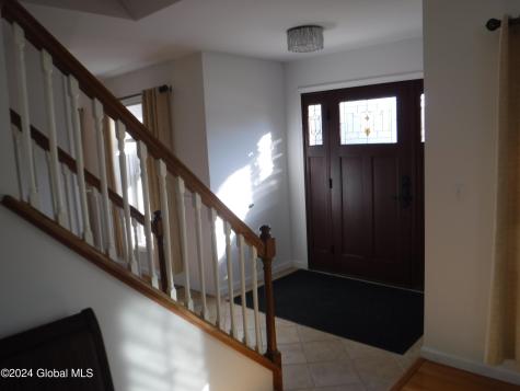 15 Lilac Lane Latham NY 12110