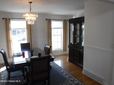 15 Lilac Lane Latham NY 12110