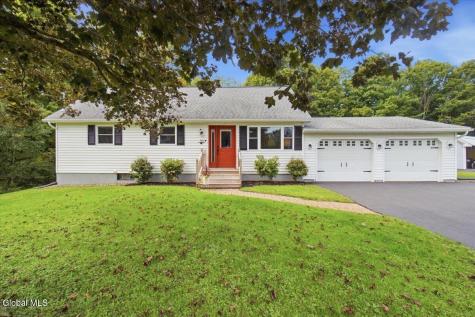 30 Scenic Road Hagaman NY 12086