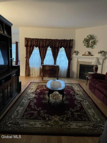 50 Tamarack Lane Niskayuna NY 12309