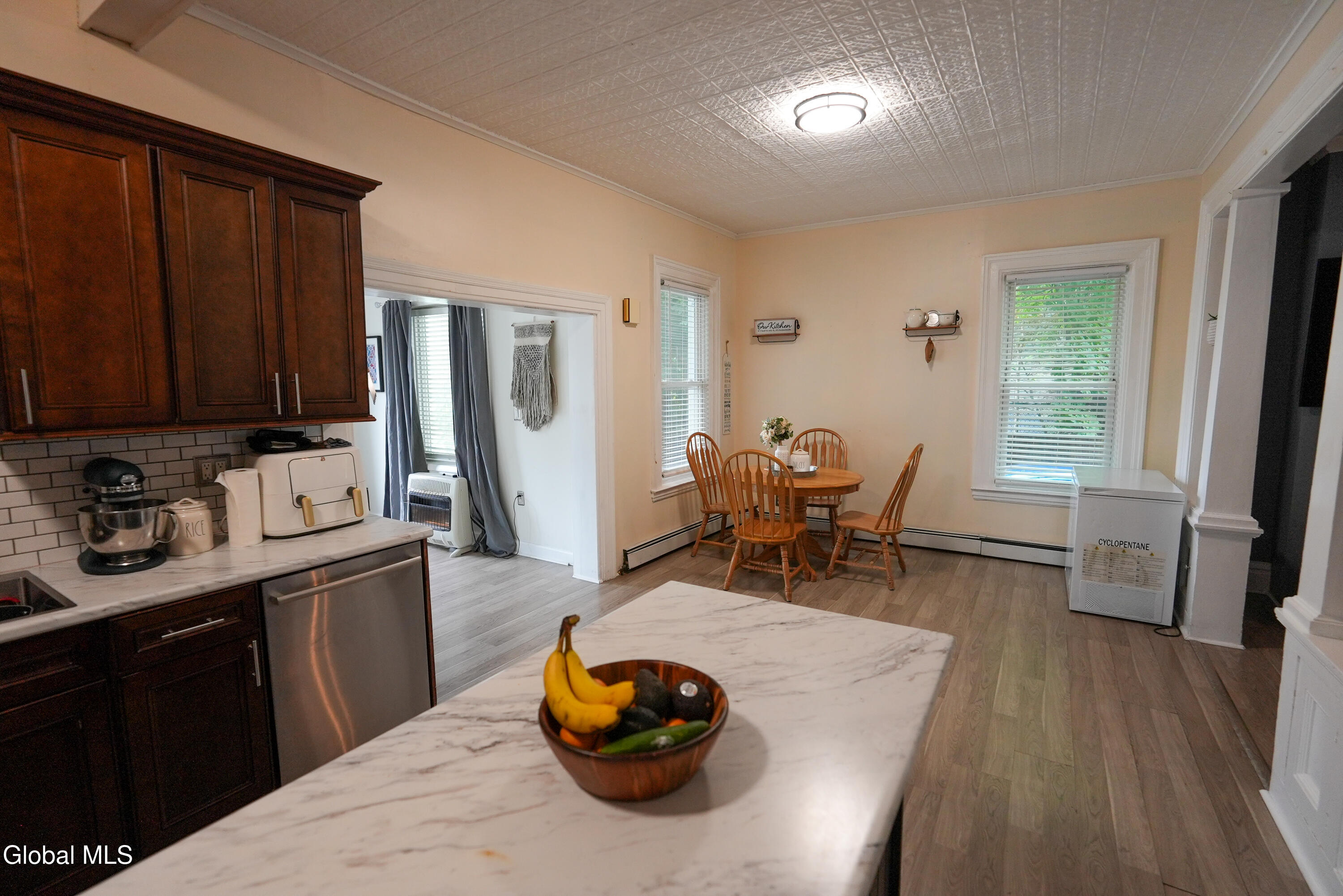 6 E Montgomery Street Johnstown NY 12095