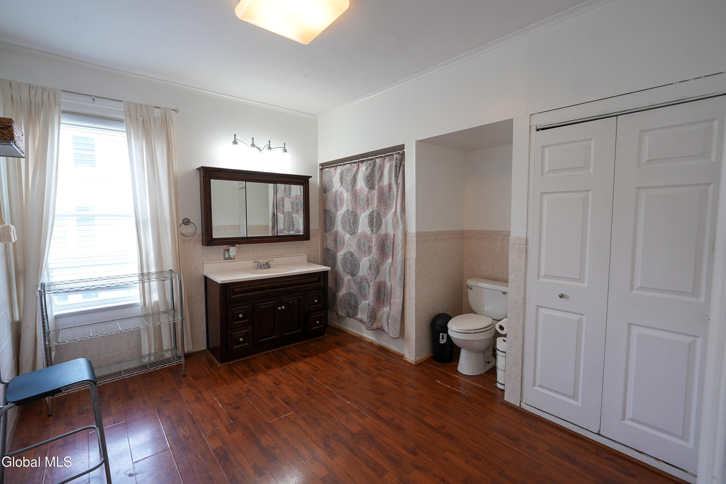 6 E Montgomery Street Johnstown NY 12095