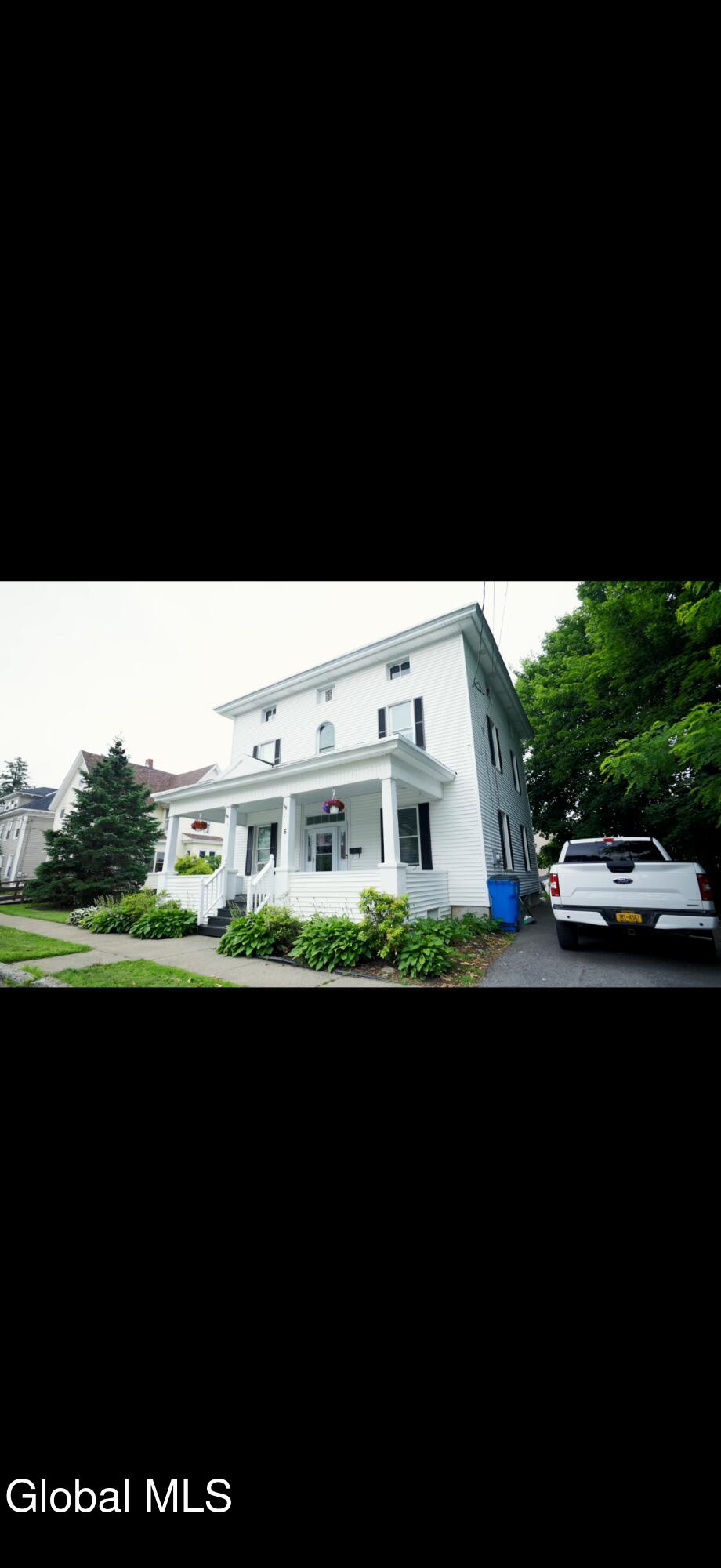 6 E Montgomery Street Johnstown NY 12095