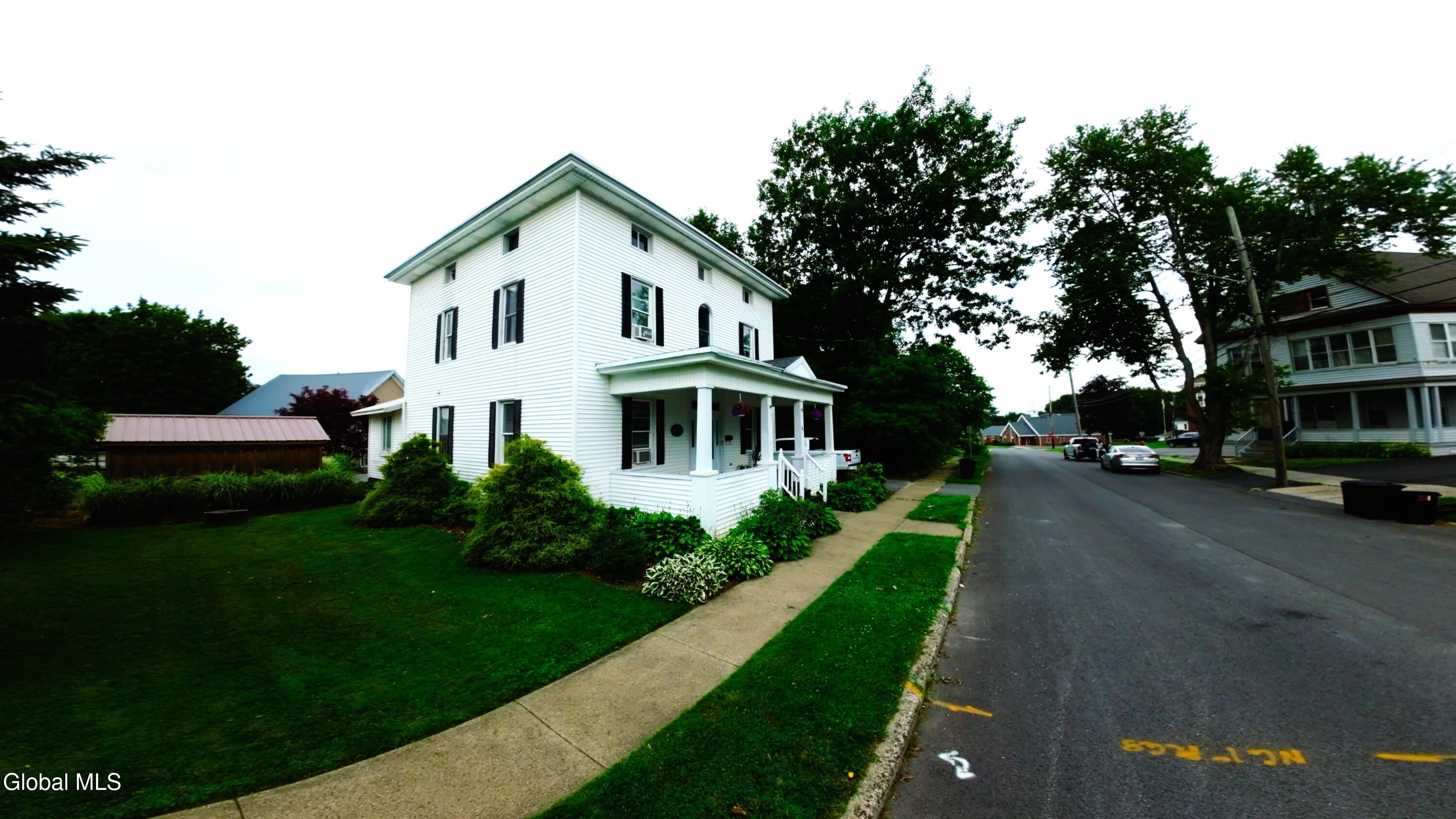 6 E Montgomery Street Johnstown NY 12095
