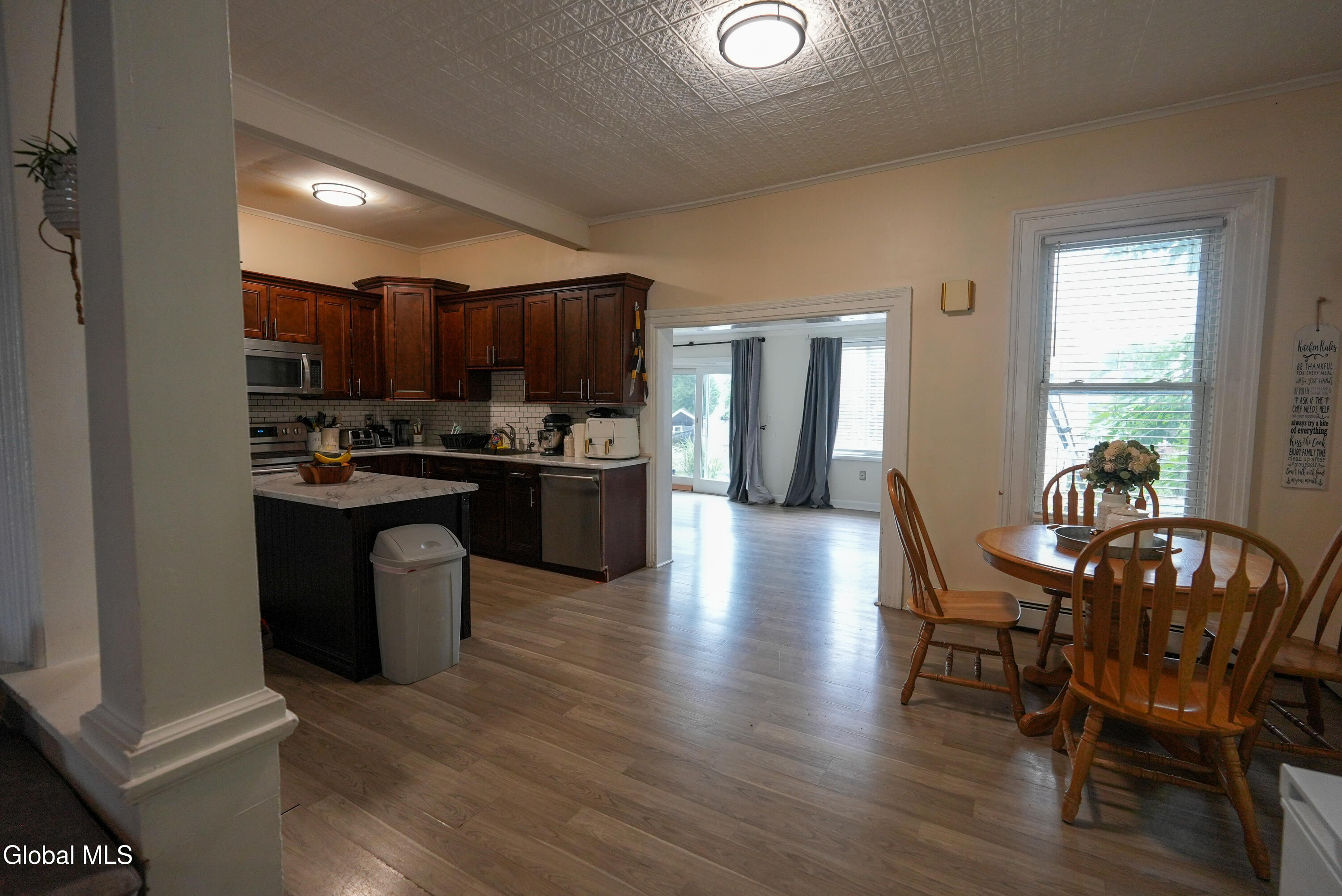 6 E Montgomery Street Johnstown NY 12095