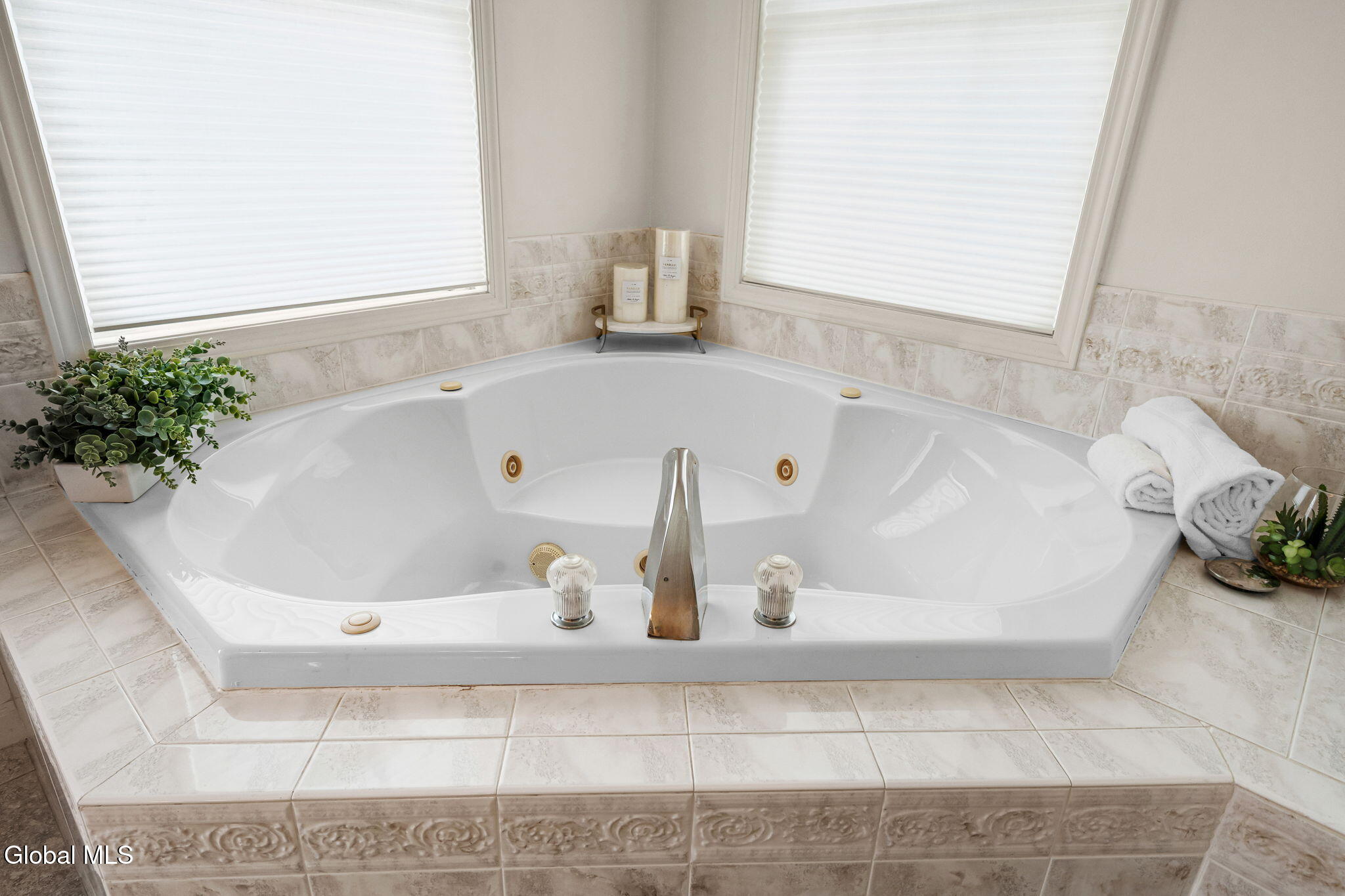 71 Hearthstone Drive Gansevoort NY 12831