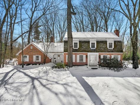 1934 Heritage Road Niskayuna NY 12309