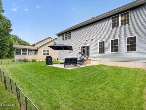 17 Forestbrook Drive Ballston Lake NY 12019