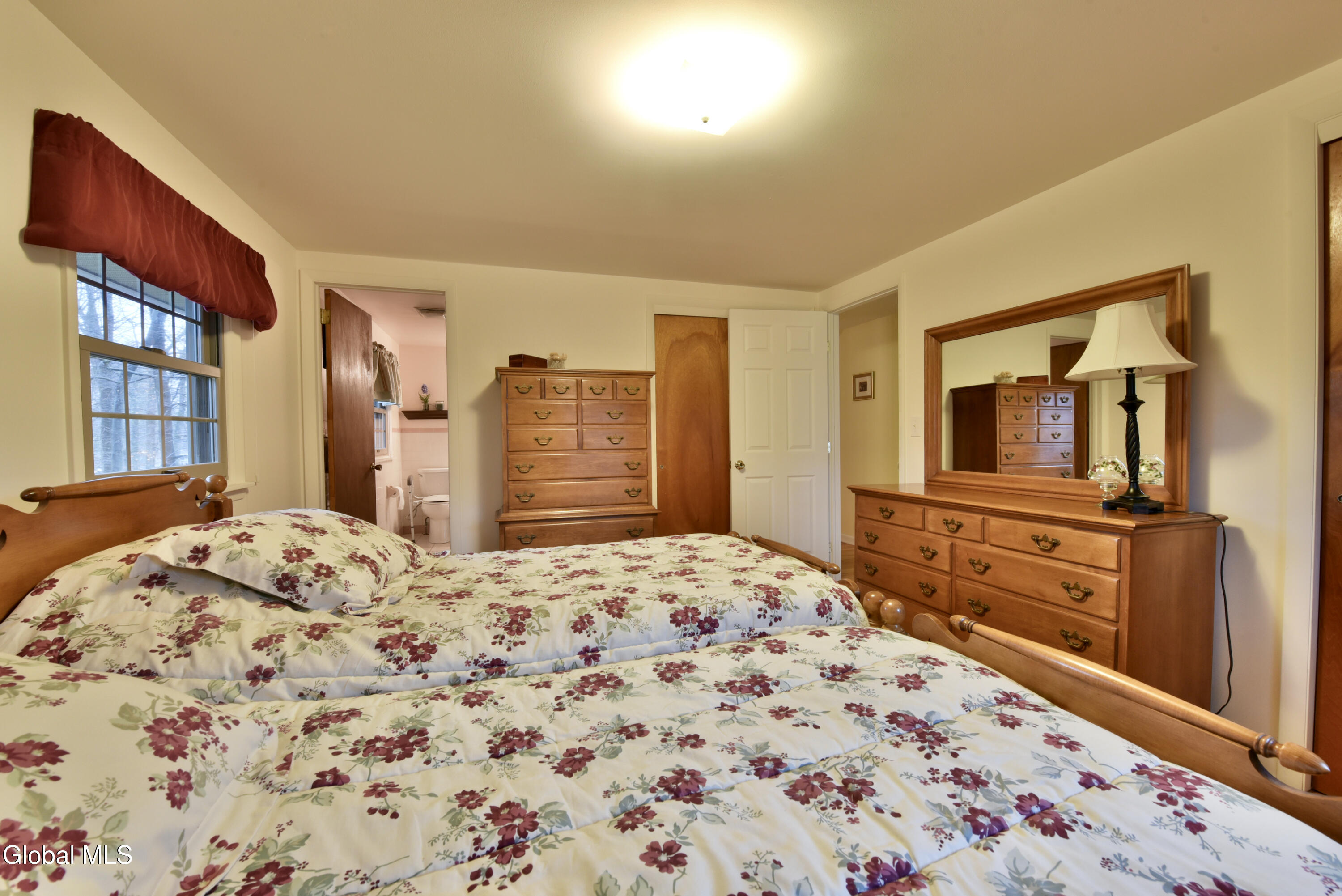 13 Arnold Drive Clifton Park NY 12065