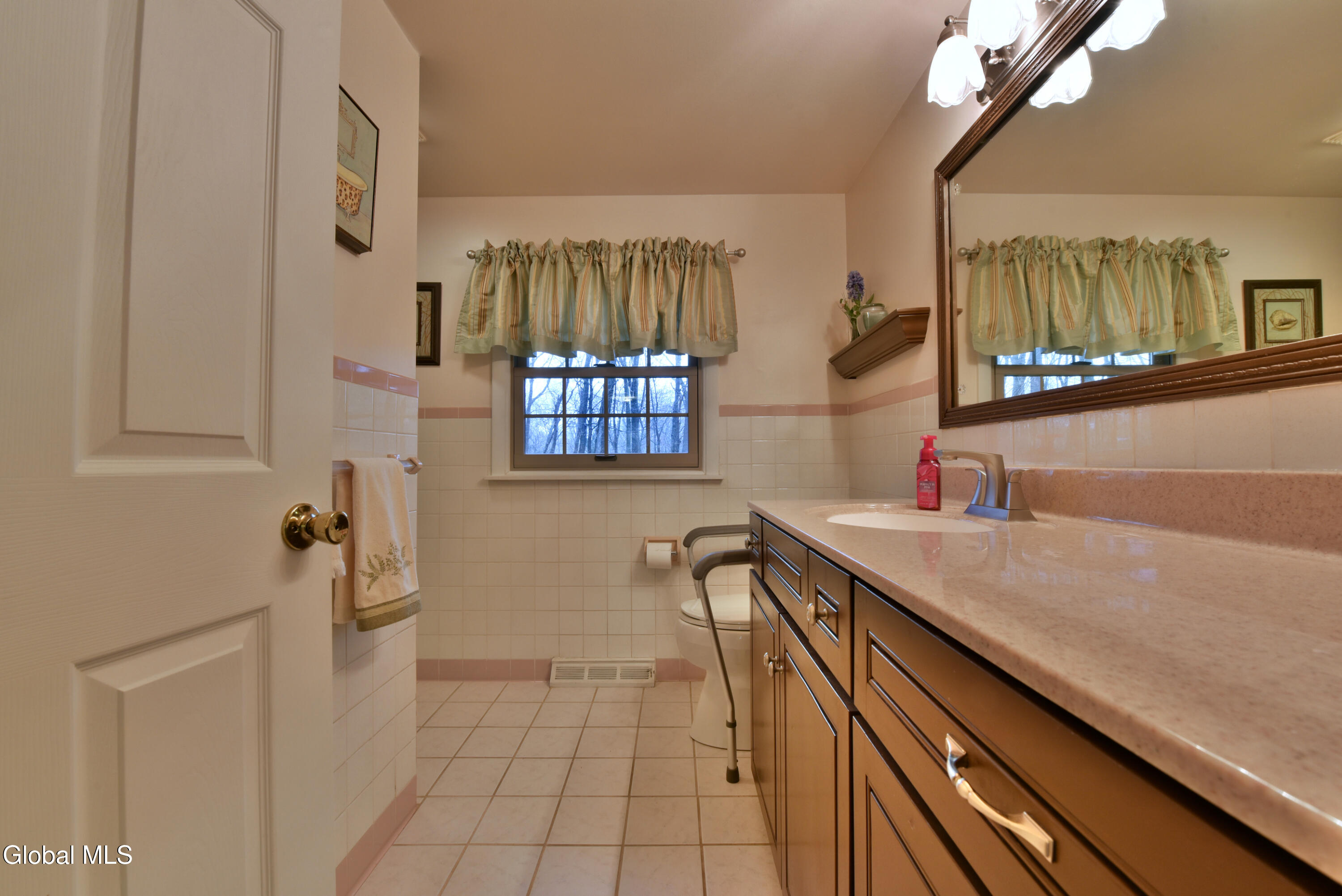 13 Arnold Drive Clifton Park NY 12065