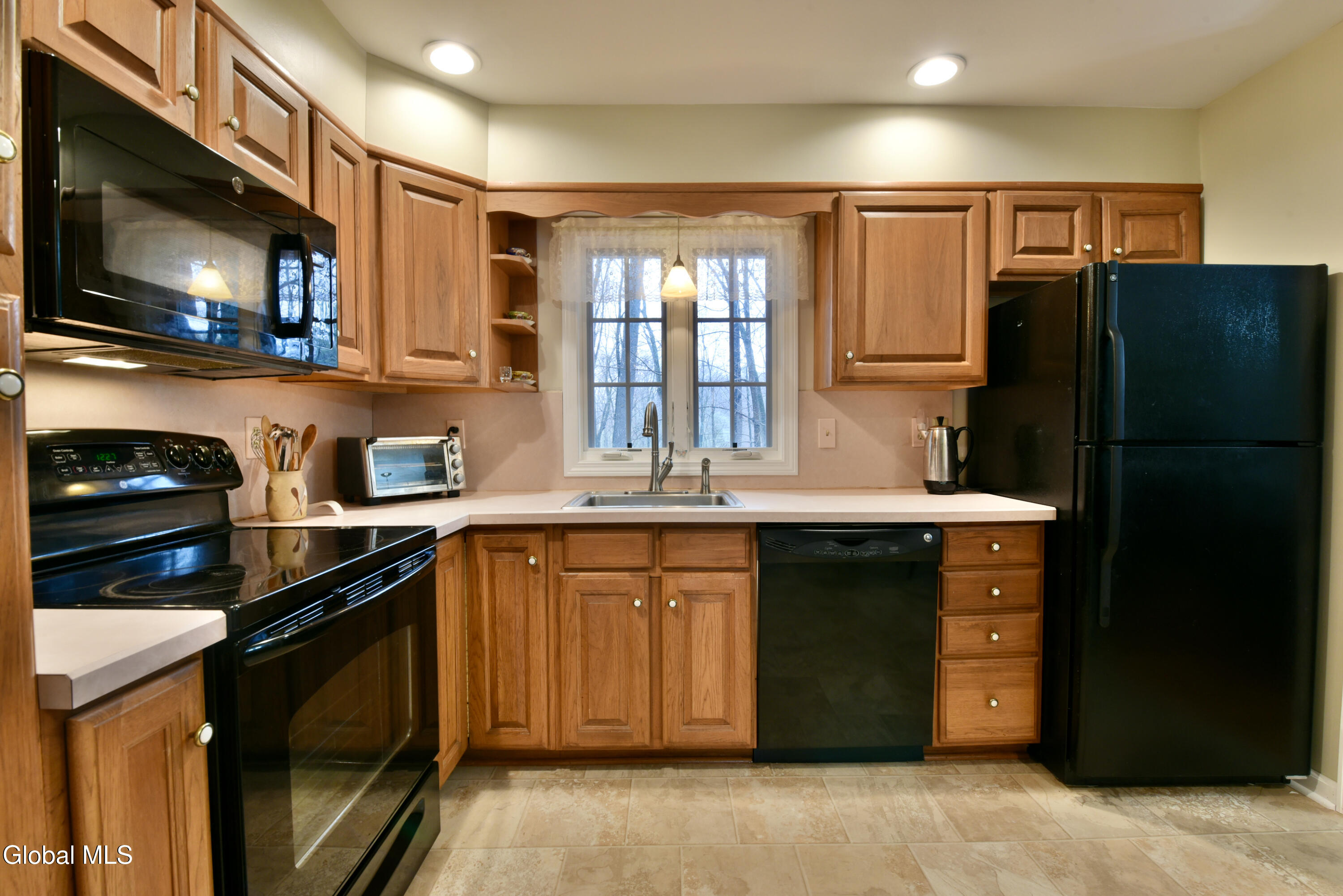 13 Arnold Drive Clifton Park NY 12065