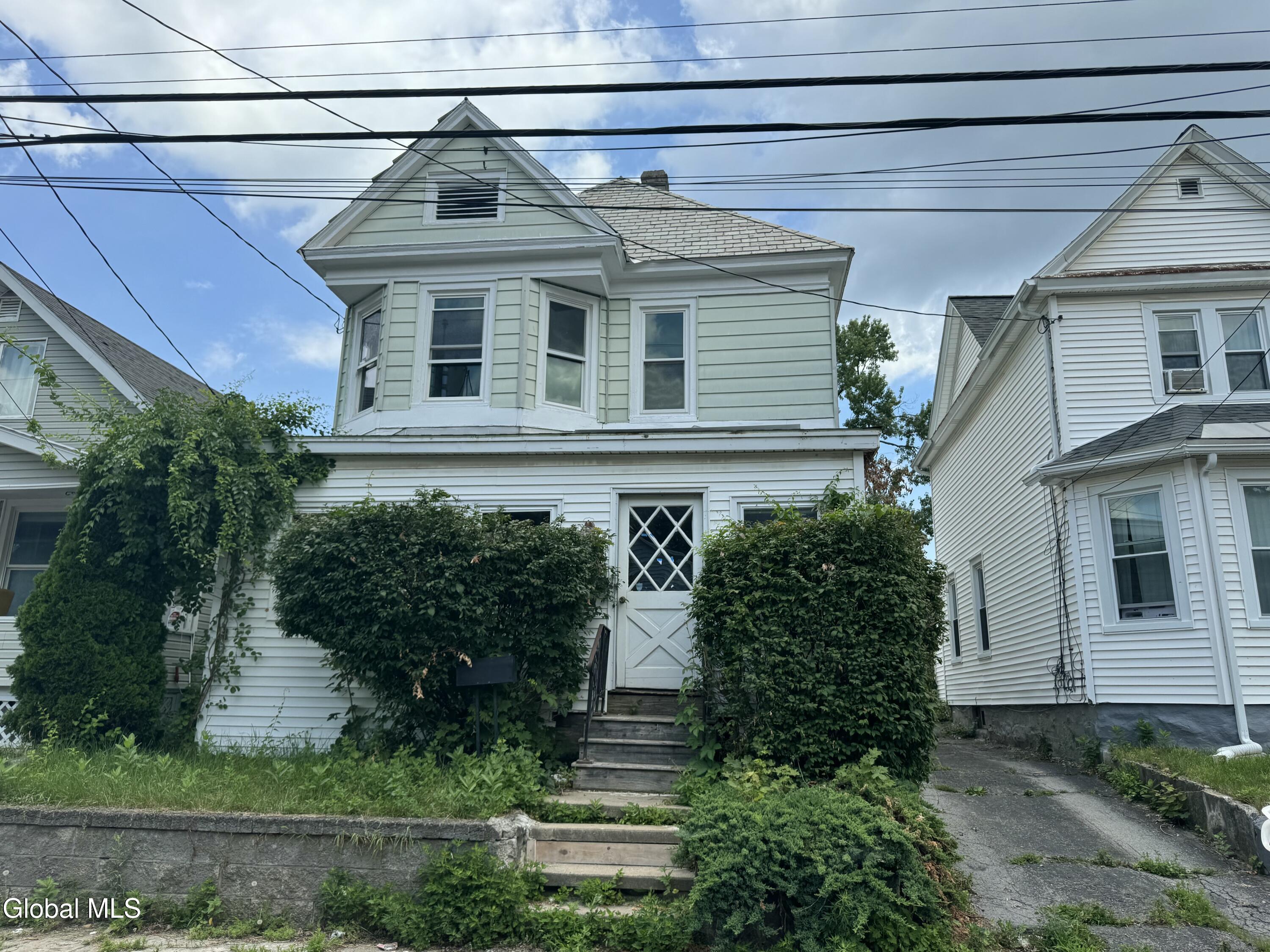 825 Bradt Street Schenectady NY 12306
