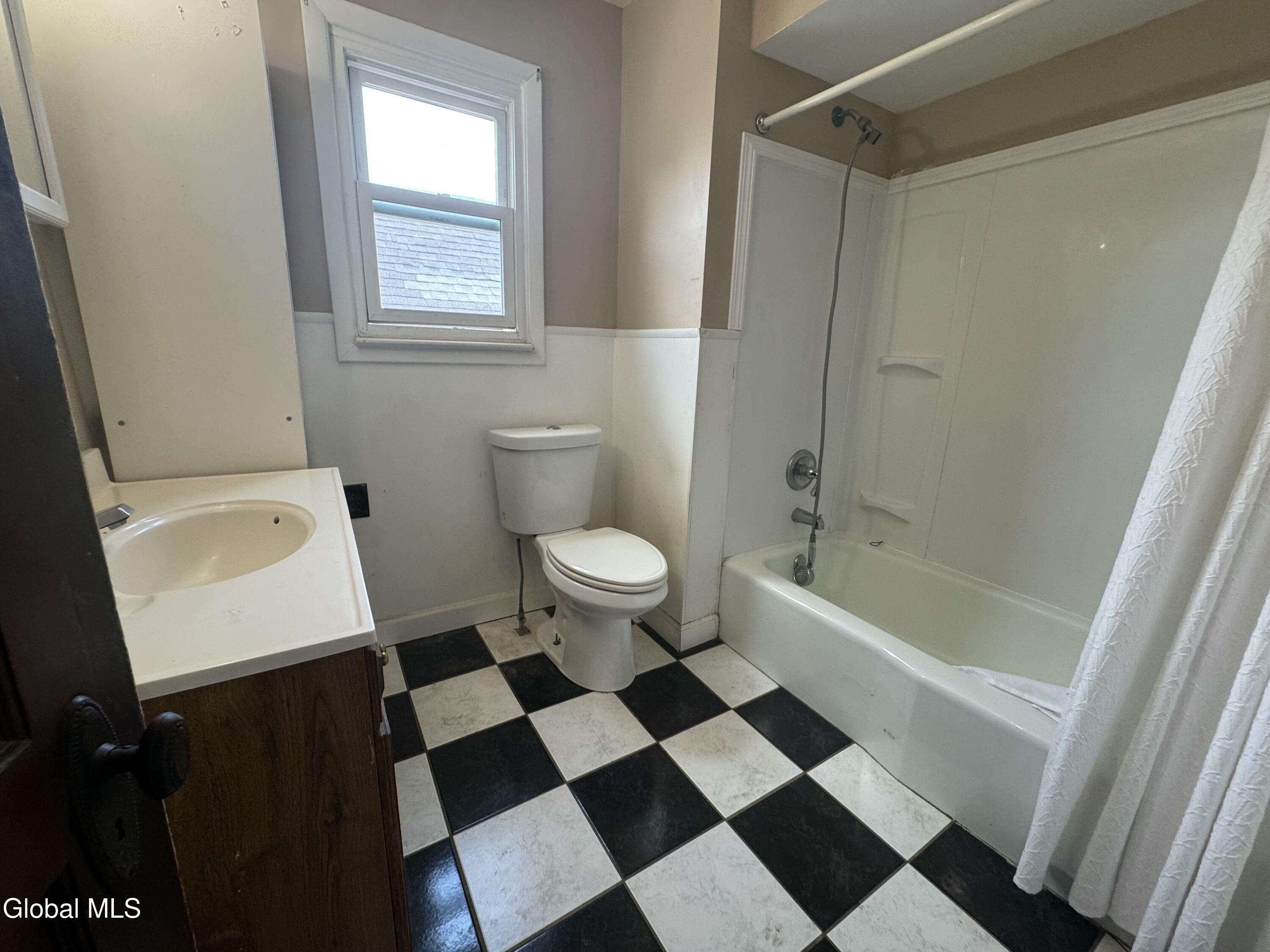 825 Bradt Street Schenectady NY 12306