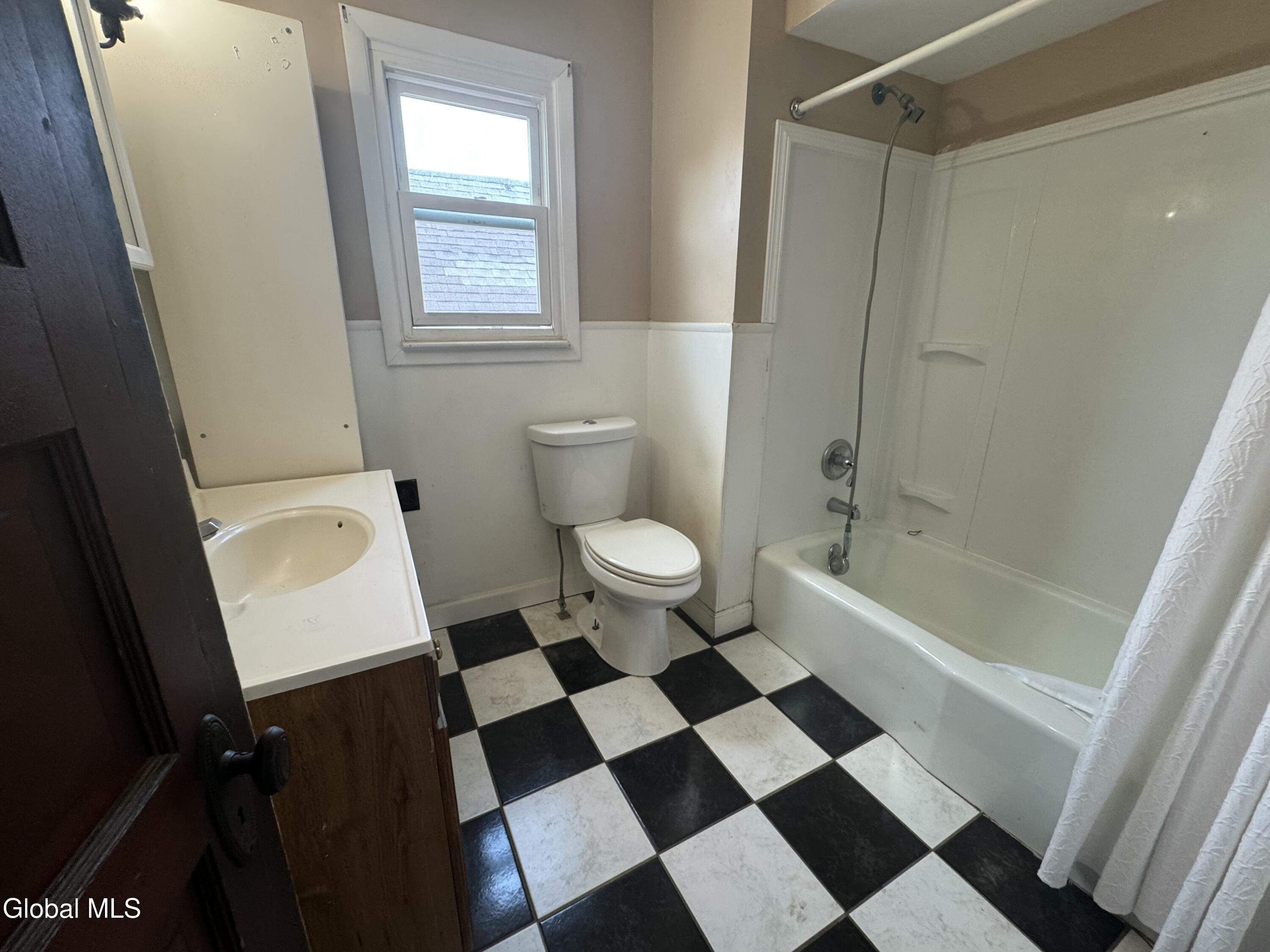 825 Bradt Street Schenectady NY 12306