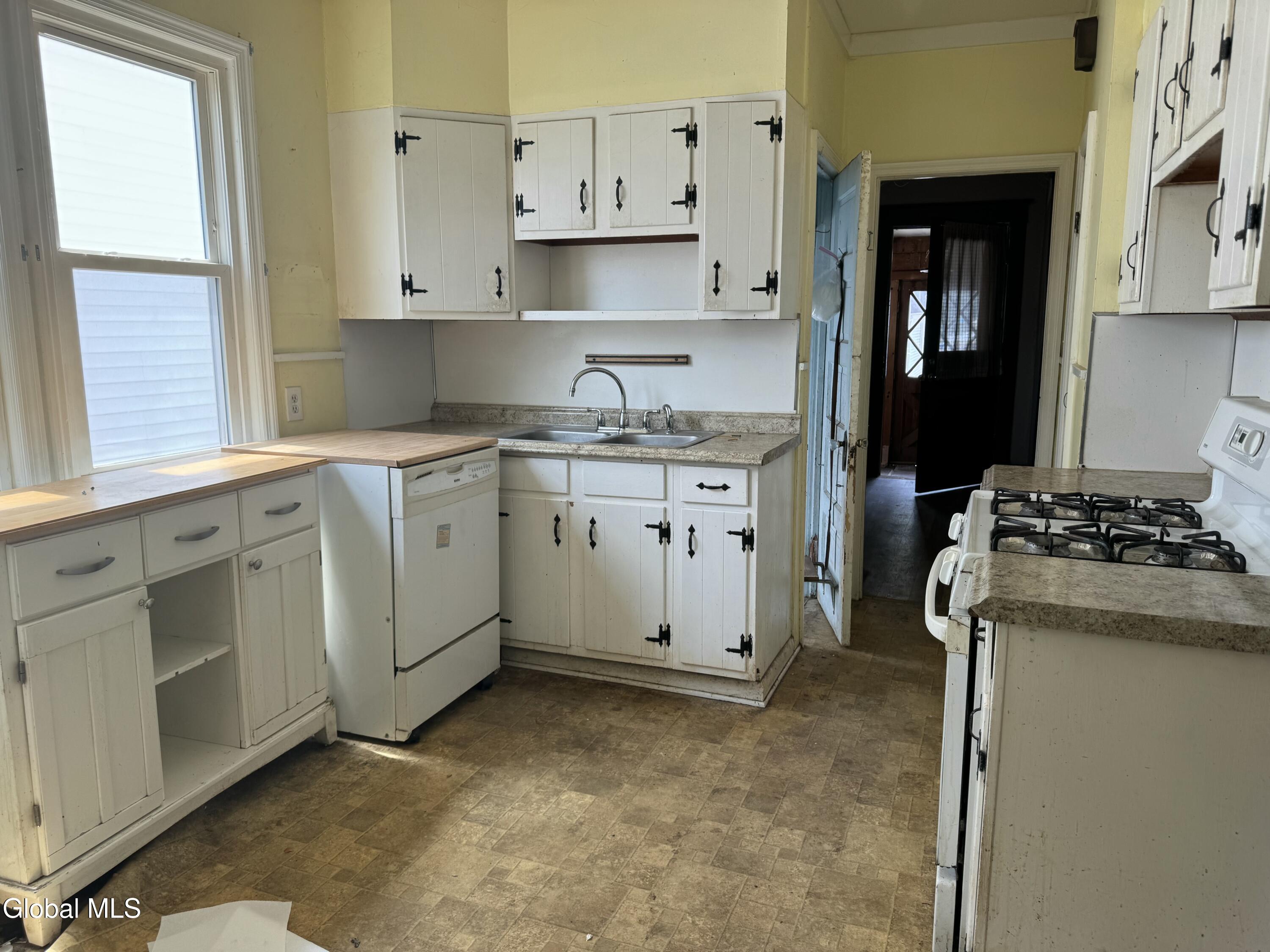 825 Bradt Street Schenectady NY 12306