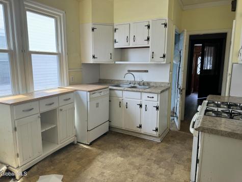 825 Bradt Street Schenectady NY 12306
