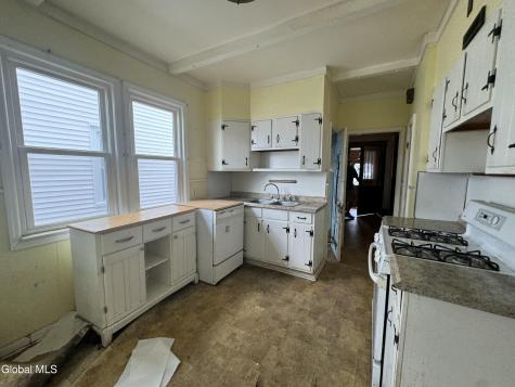 825 Bradt Street Schenectady NY 12306