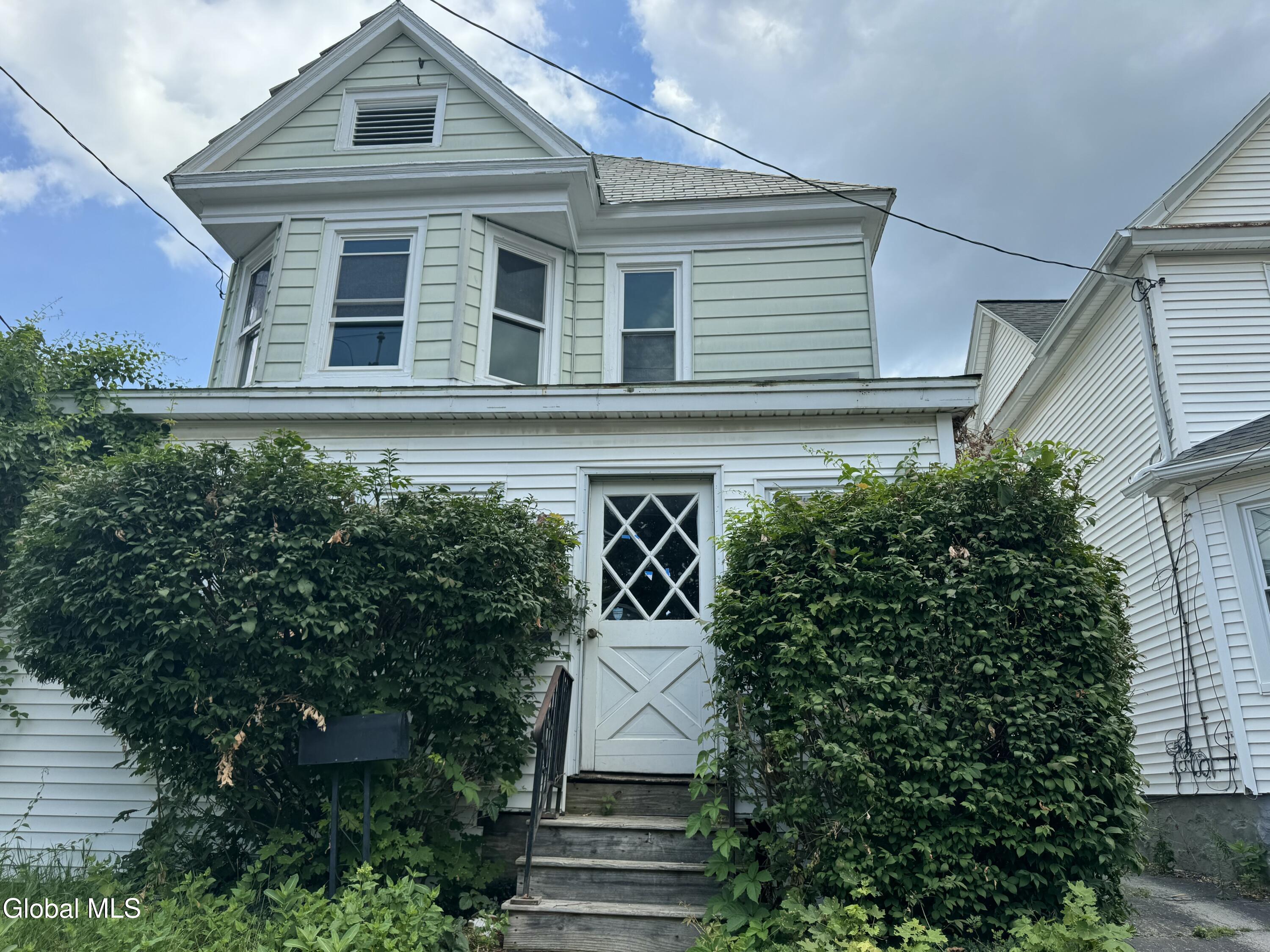825 Bradt Street Schenectady NY 12306