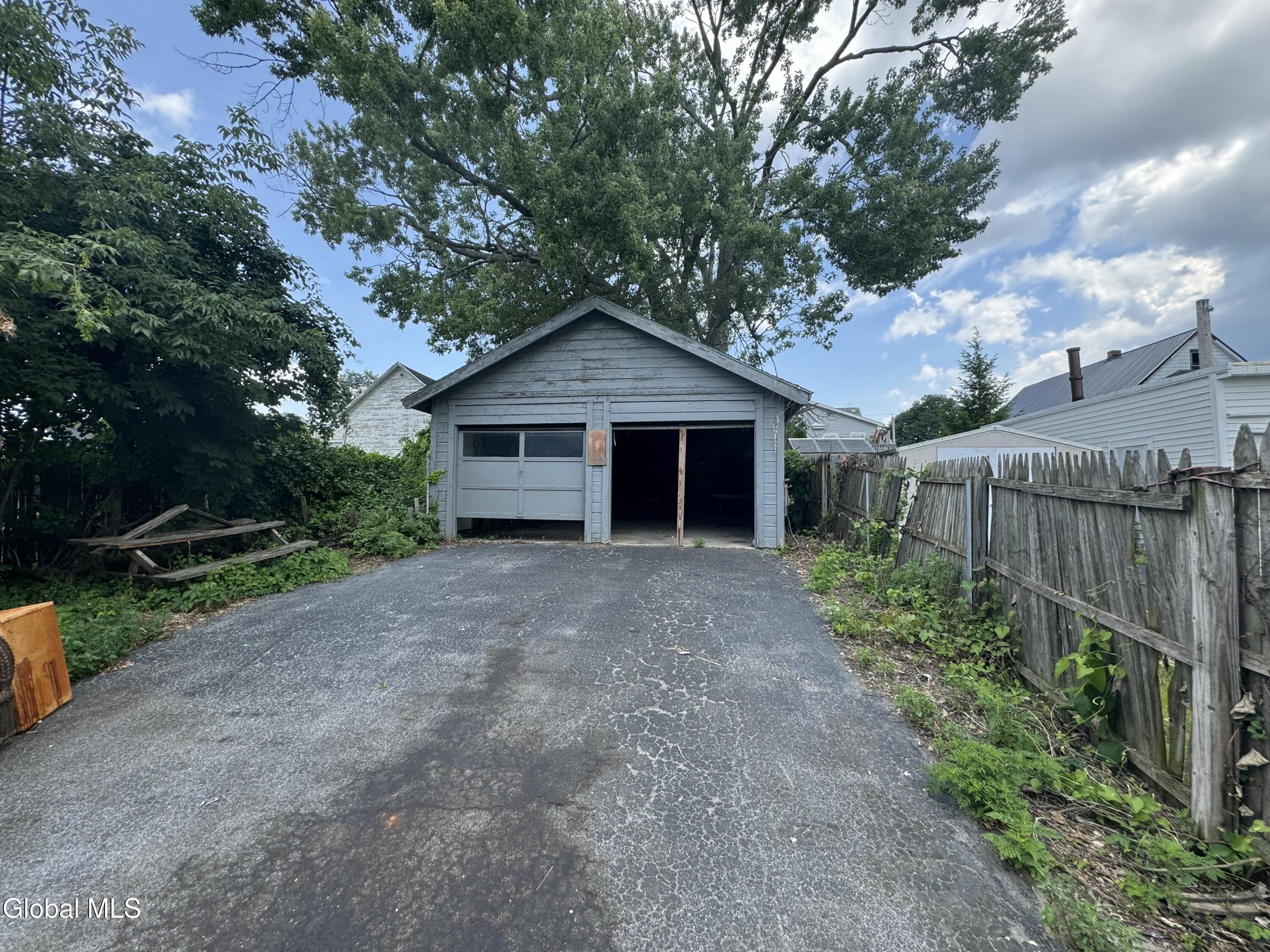 825 Bradt Street Schenectady NY 12306
