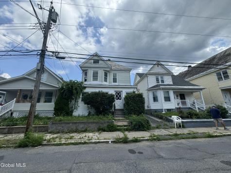 825 Bradt Street Schenectady NY 12306