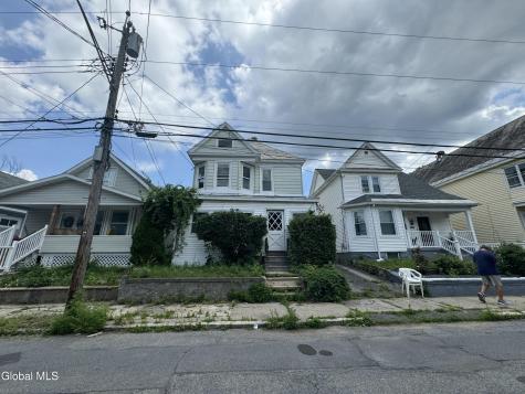 825 Bradt Street Schenectady NY 12306