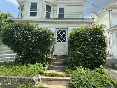 825 Bradt Street Schenectady NY 12306