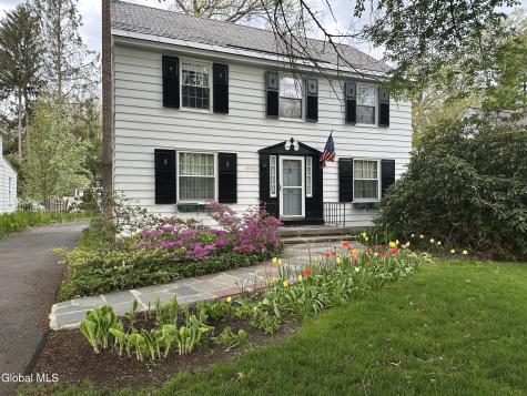 1555 Dean Street Niskayuna NY 12309