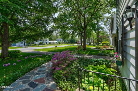 1555 Dean Street Niskayuna NY 12309