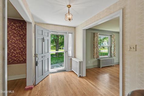 1555 Dean Street Niskayuna NY 12309