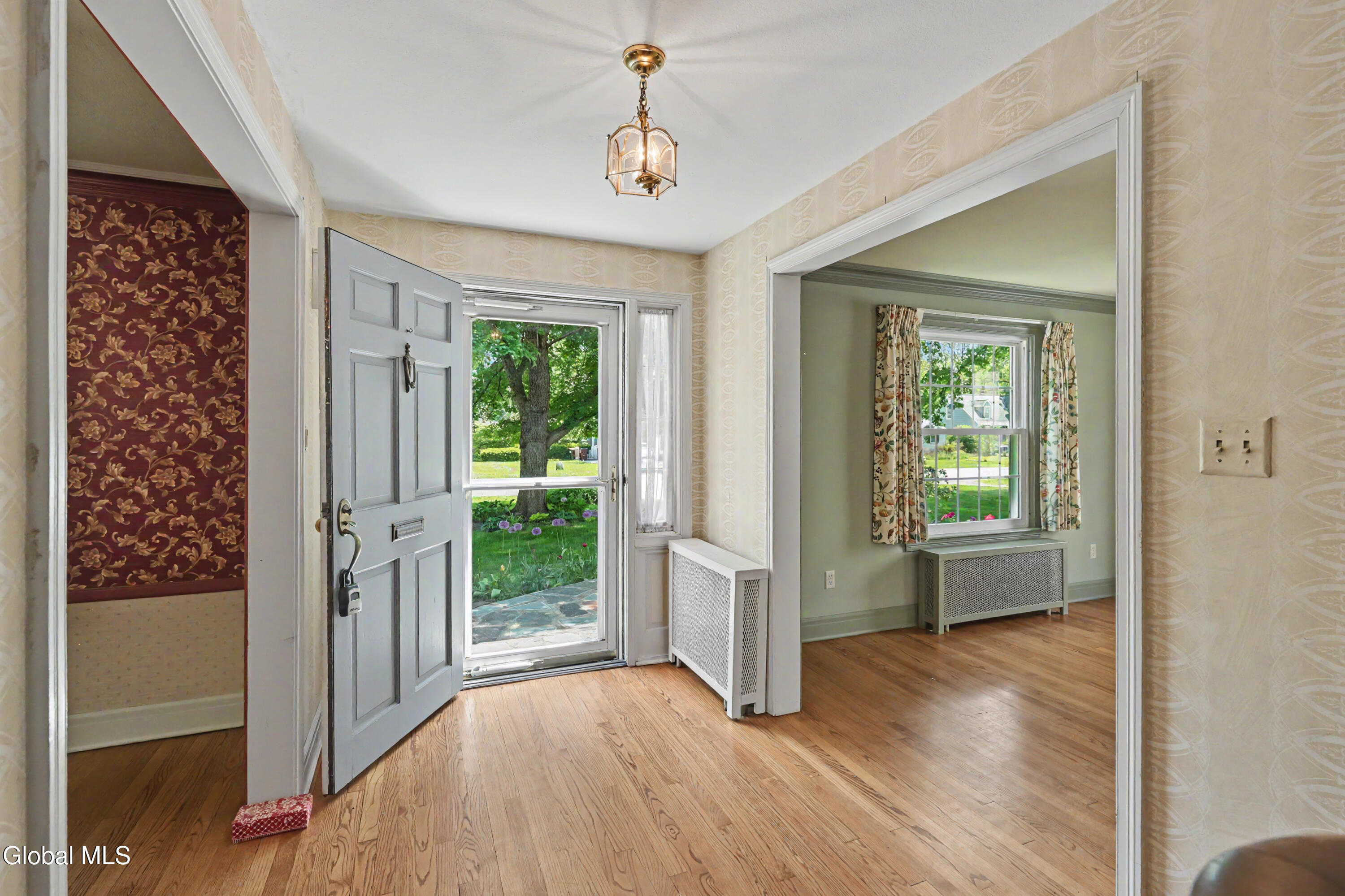 1555 Dean Street Niskayuna NY 12309