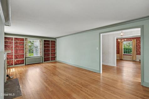 1555 Dean Street Niskayuna NY 12309
